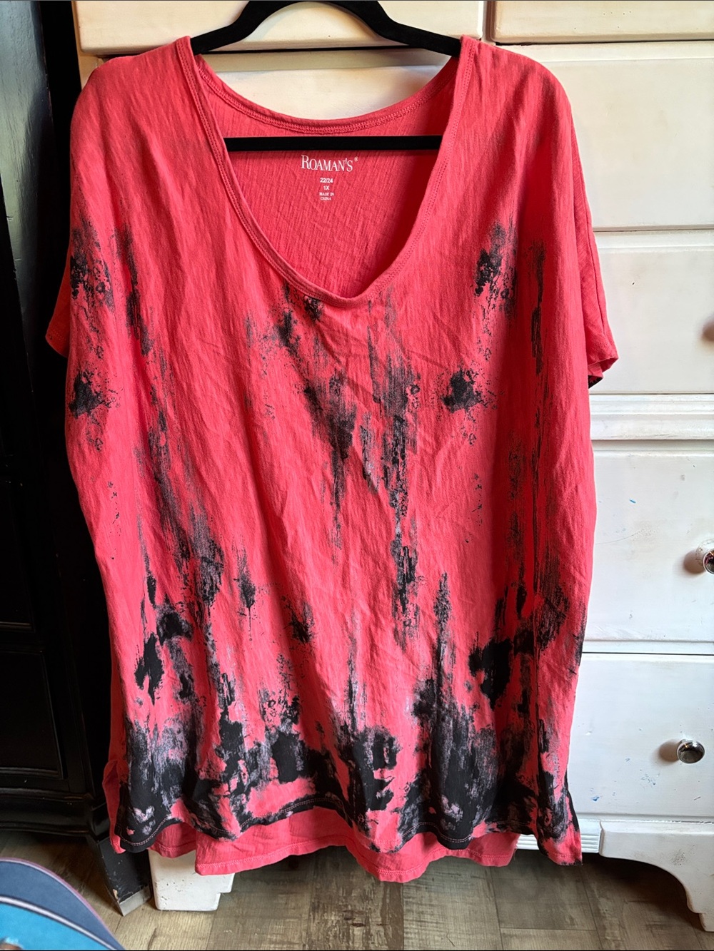 Roaman's Coral V-Neck Short Sleeve Top with Black Wash Accents